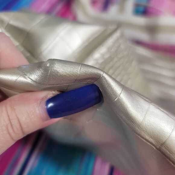 Saks Fifth Avenue Metallic Gold Shopping Tote or Shoulder Bag - Picture 13 of 16